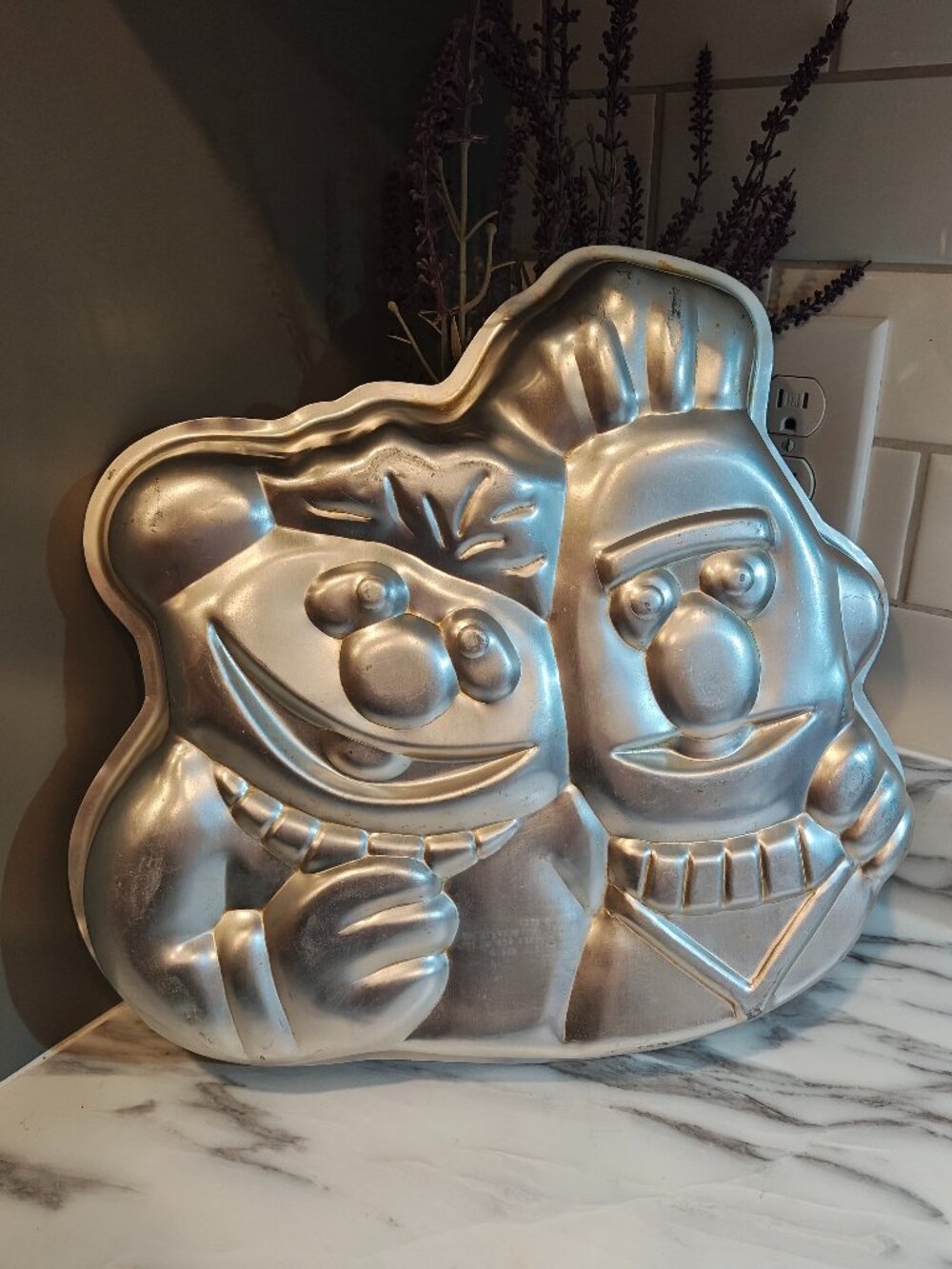 Vintage 1977 Wilton Sesame Street Bert & Ernie Cake Pan #502-7423
